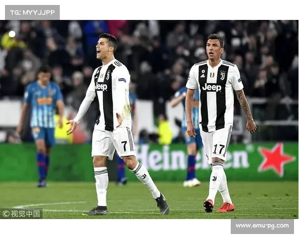 阿贾克斯客场4-2逆转卡拉巴赫，斩获赛季首胜